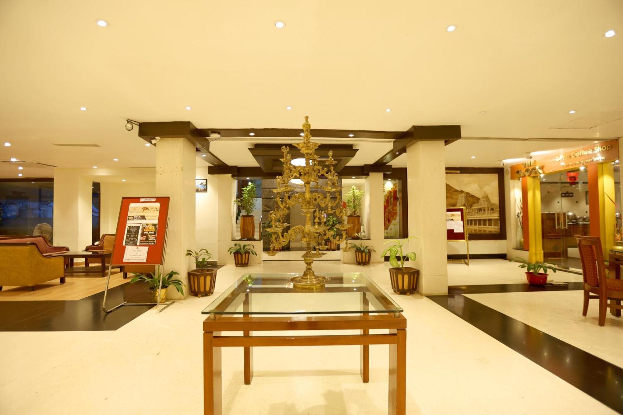 فندق Tiruchirappalliفي  Breeze Residency المظهر الخارجي الصورة